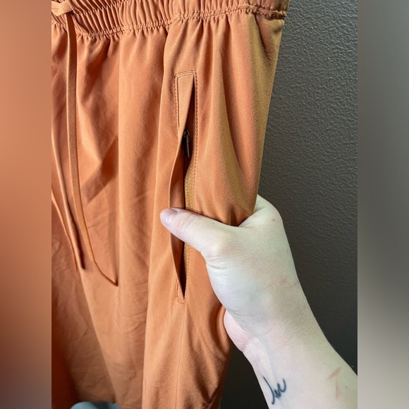 Athleta Orange Arrival Midi Skirt Hiking Camping UPF 50+ Relaxed Fit Pockets - Picture 3 of 7